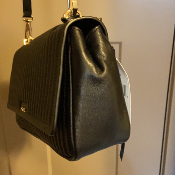 New Dkny flap gansevoort quilted lamb Napa bag - Picture 5 of 11